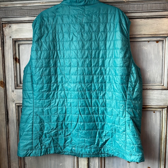 Patagonia Men's Nano Puff Vest in Turquoise Size 3XL - Picture 7 of 8